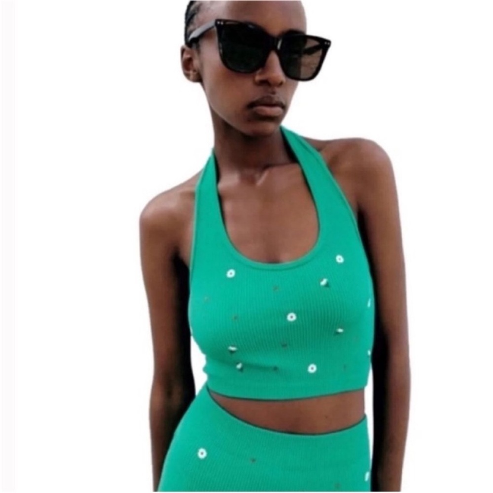 Zara Halter Crop Top Daisy Floral Embroidered Ribbed Knit Green Size Medium
